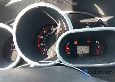 2010 Toyota Matrix z USA, uszkodzony, nr VIN 2T1KU4EE9AC251924